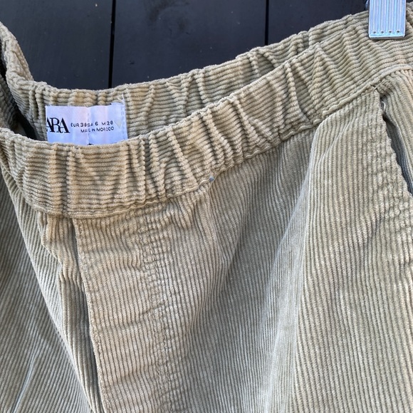 Zara light green cords - Picture 2 of 2